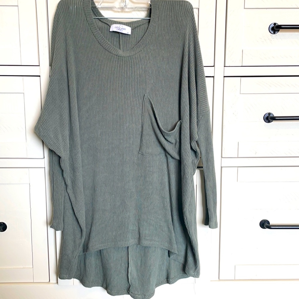 Carly Jean Los Angeles Carson Pullover Sweater